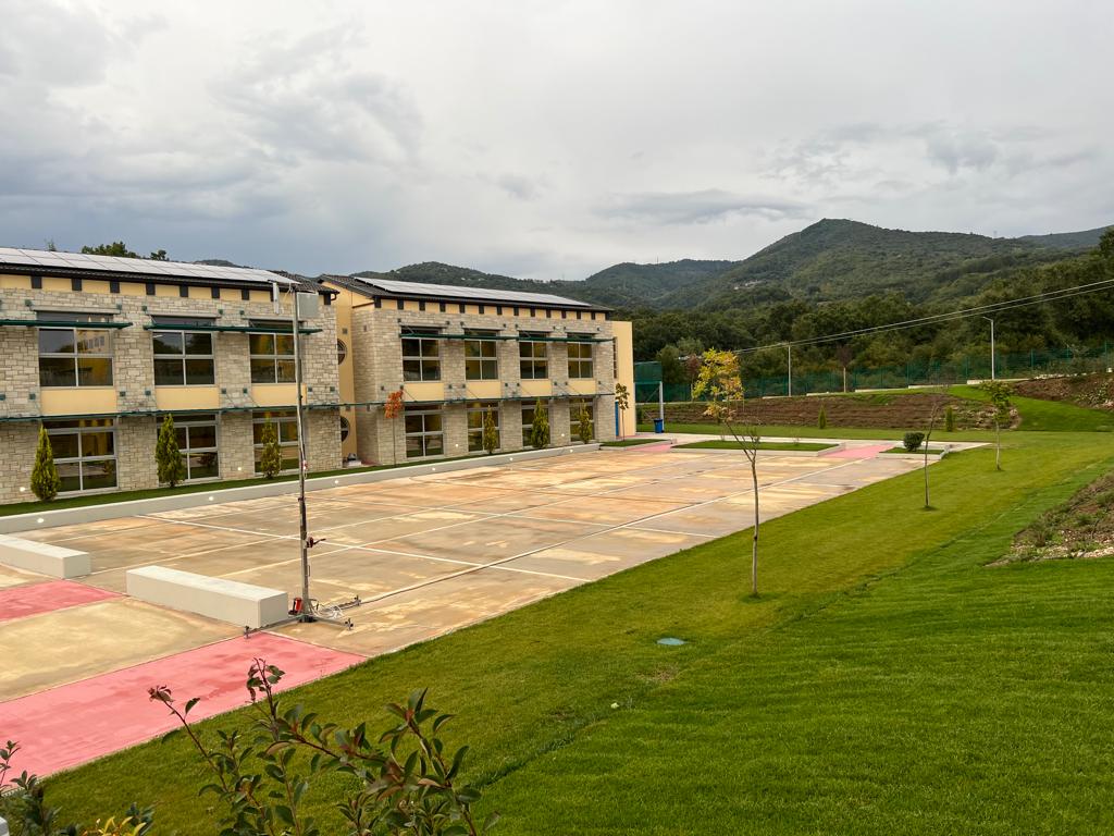 Εξωτερική όψη του σχολείου