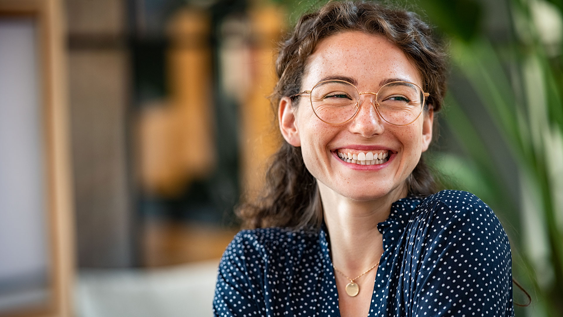 Πρόγραμμα Πρακτικής Άσκησης ΙΣΝ. Μία κενή θέση στην είσοδο των γραφείων του ΙΣΝ, σας περιμένει