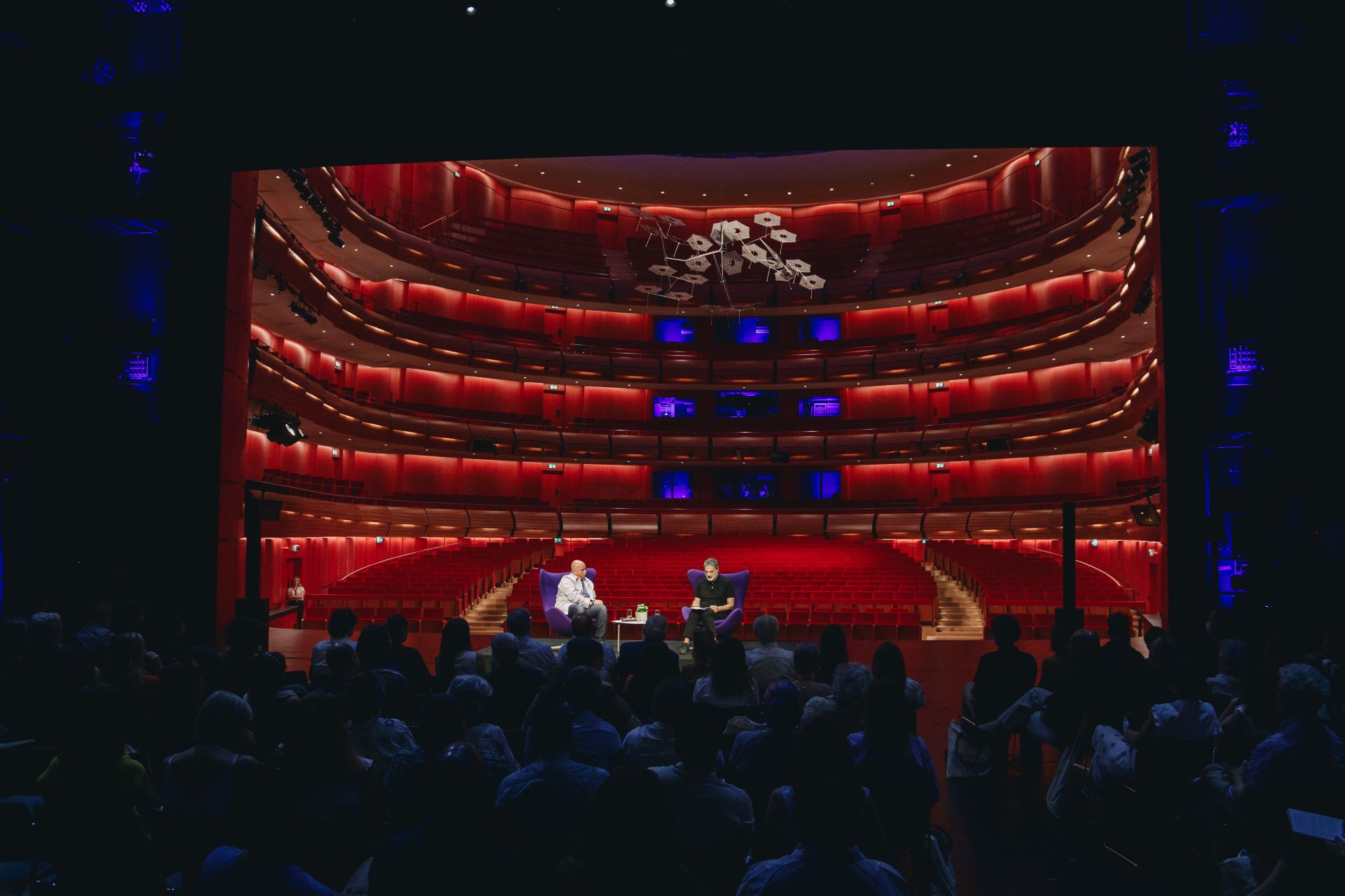 SNF Co-president, Andreas Dracopoulos along with GNO artistic director, on the GNO stage.